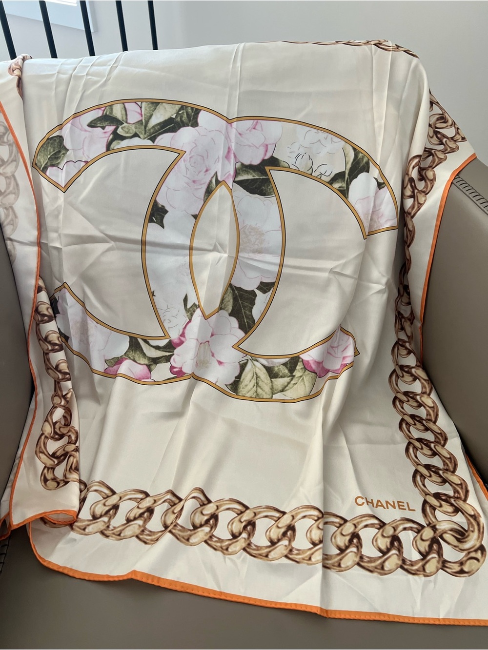 Silk Chain & Floral Print Scarf Cream Pink Gold 34” Square - Picture 3 of 8